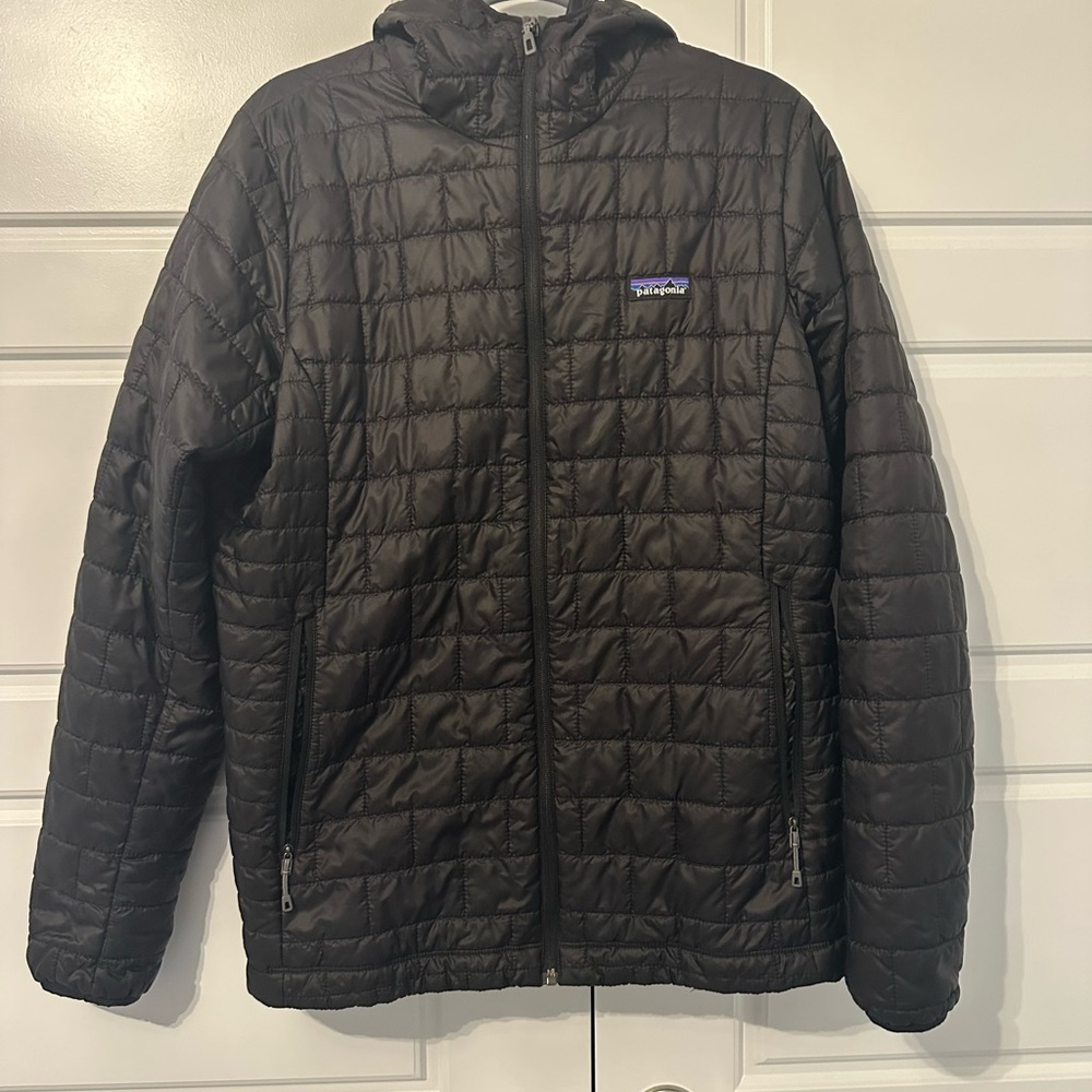 Patagonia Women's Jacket Label with Blue and Purple Accent - Picture 3 of 5